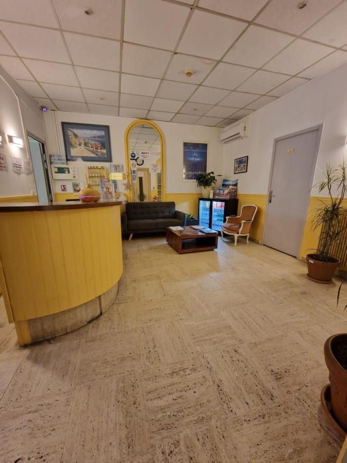 Hotel Du Nord คานส์ ภายนอก รูปภาพ